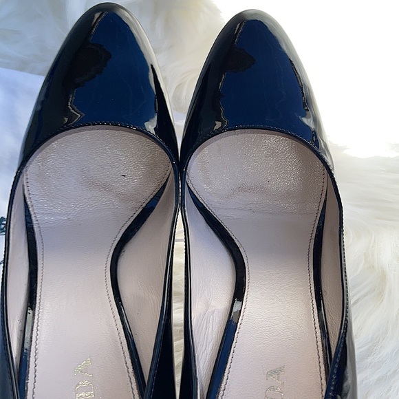 Authentic Prada black leather pump high heels - Picture 10 of 13